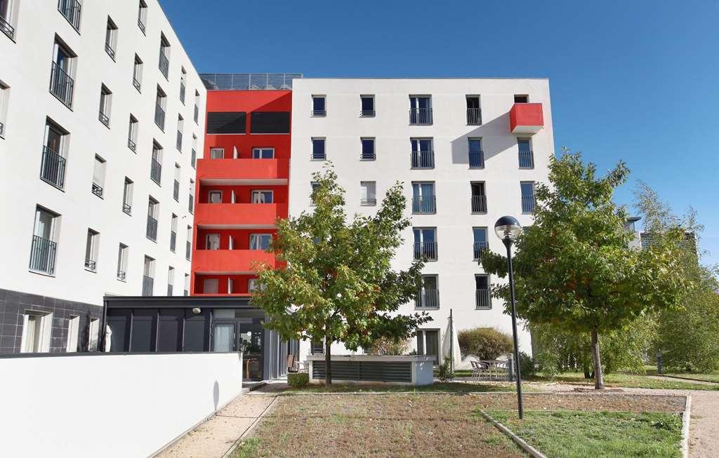 Appart'Hotel Odalys City - Bioparc Lyon Est Екстер'єр фото