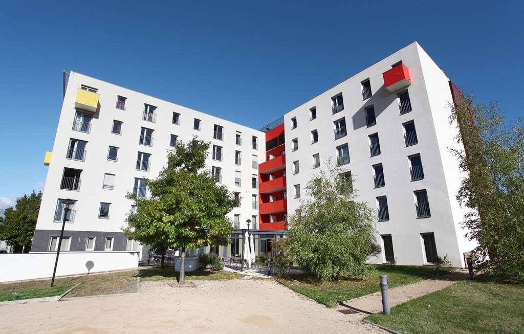 Appart'Hotel Odalys City - Bioparc Lyon Est Екстер'єр фото