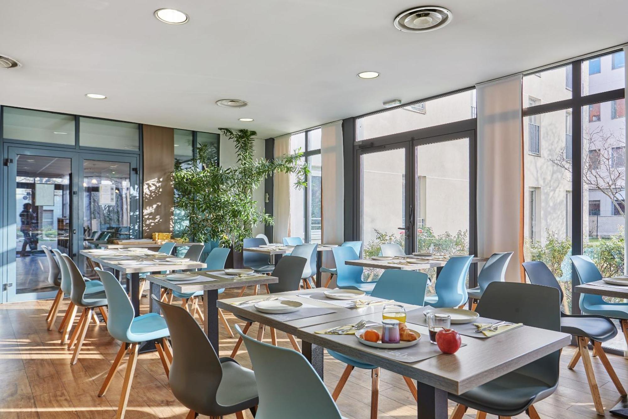 Appart'Hotel Odalys City - Bioparc Lyon Est Екстер'єр фото