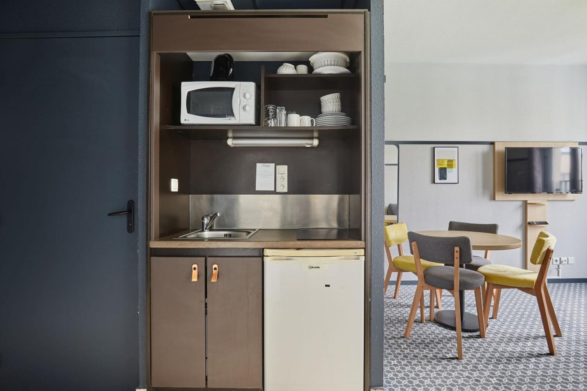 Appart'Hotel Odalys City - Bioparc Lyon Est Екстер'єр фото