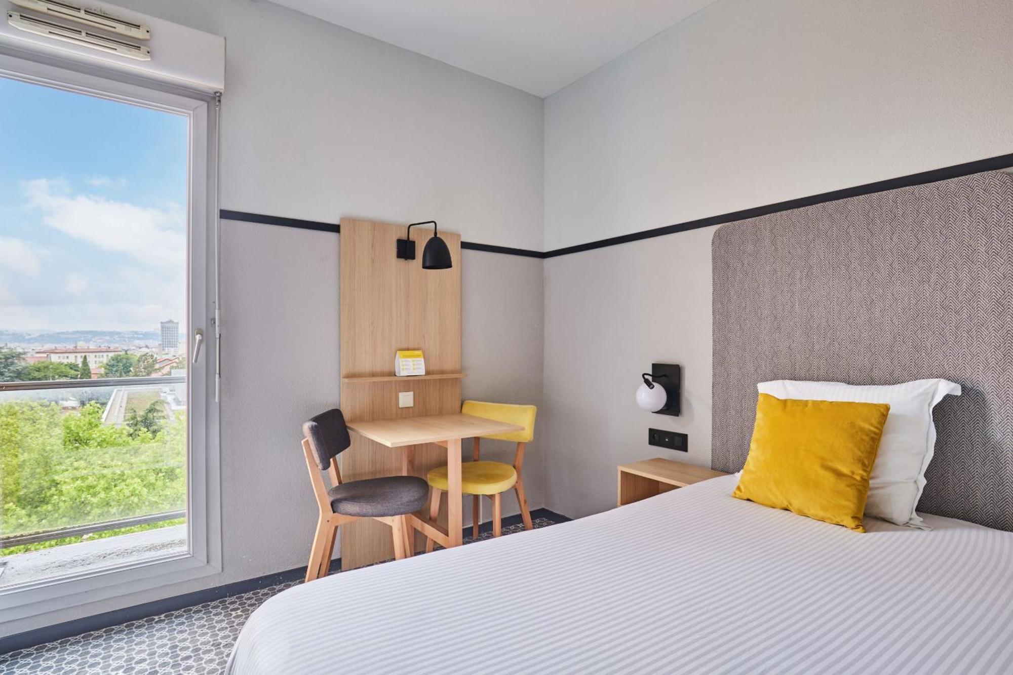 Appart'Hotel Odalys City - Bioparc Lyon Est Екстер'єр фото